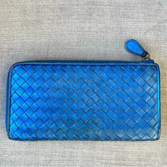 Bottega Veneta Metallic Blue Intrecciato Leather Zip Around Wallet - Picture 1 of 9